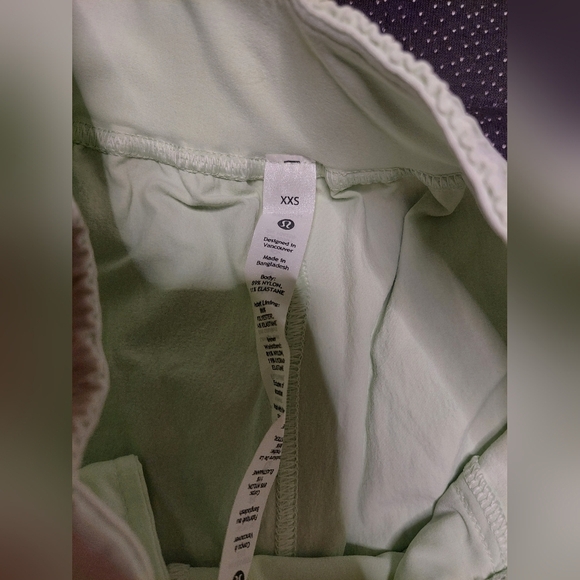 Lululemon Stretch Woven Relaxed Fit Shorts - Picture 5 of 6